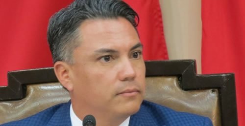 Diputado del PRI critica “nulas obras” de los gobiernos del PAN, y defiende a Esthela Ponce